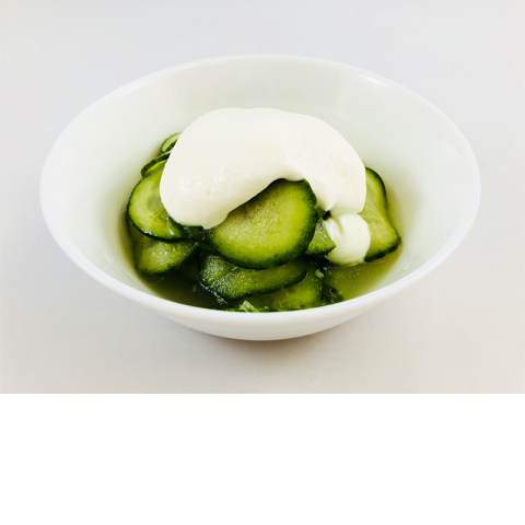 Tejfölös uborkasaláta