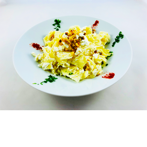 Túrós csusza szalonnával